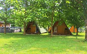 GLAMPING HIŠKe PETRIN